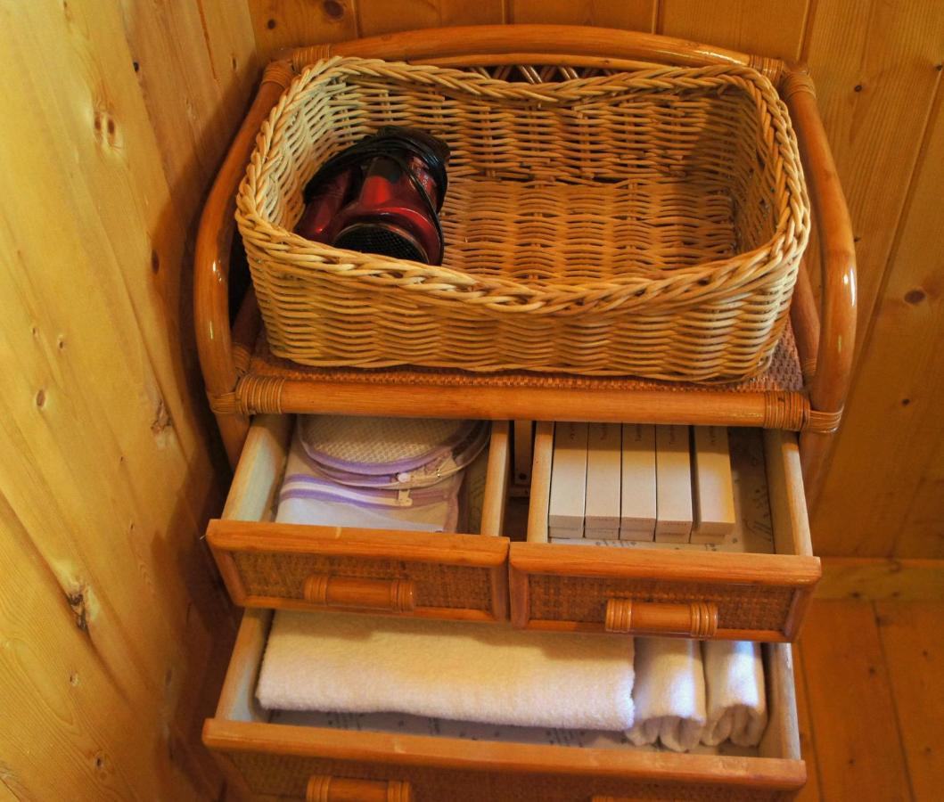 Haruna Private Log House With Starry Sky From The Skylight, Fireplace, And Spacious Deck Bbq Villa
