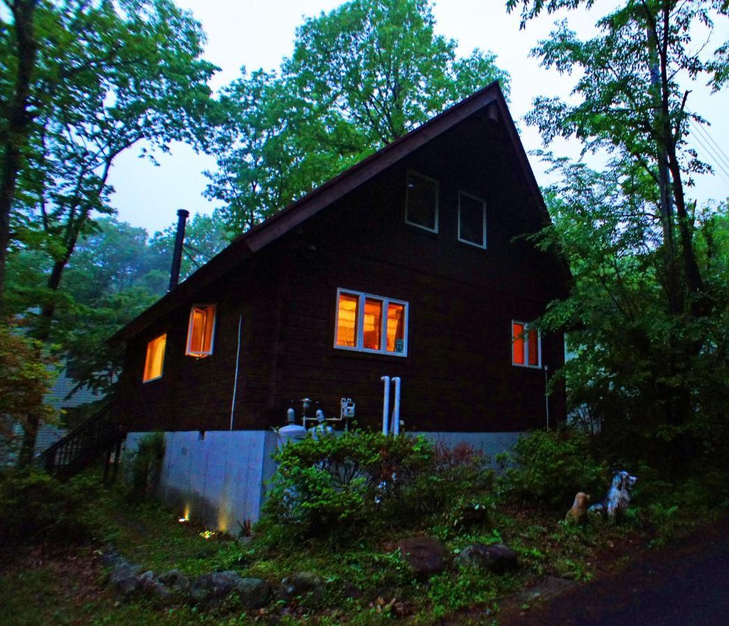 Haruna Private Log House With Starry Sky From The Skylight, Fireplace, And Spacious Deck Bbq Villa